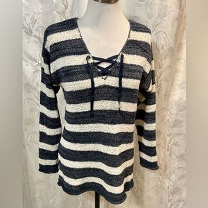 G.M. Bass & Co. Gray & White Striped Sweater